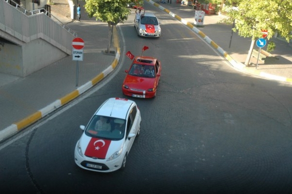 Şehit konvoyuna katılanlara ceza