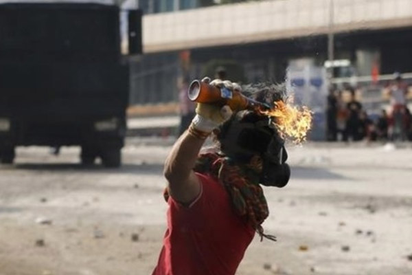 İstanbul'da belediye otobüsüne saldırı