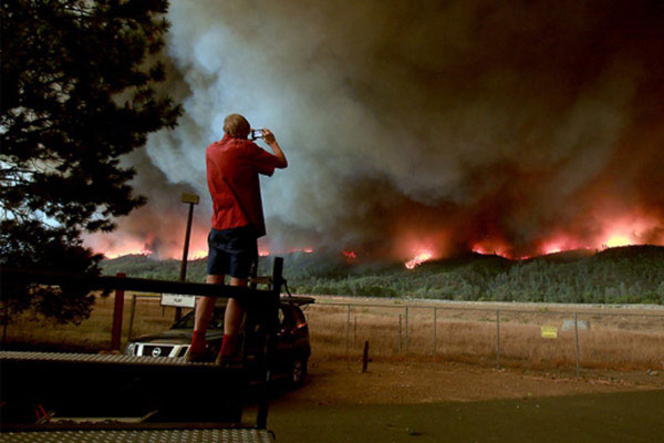 ABD'deki yangın can almaya devam ediyor