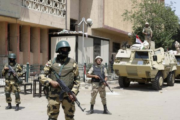 Mısır'da bir Tümgeneral öldürüldü