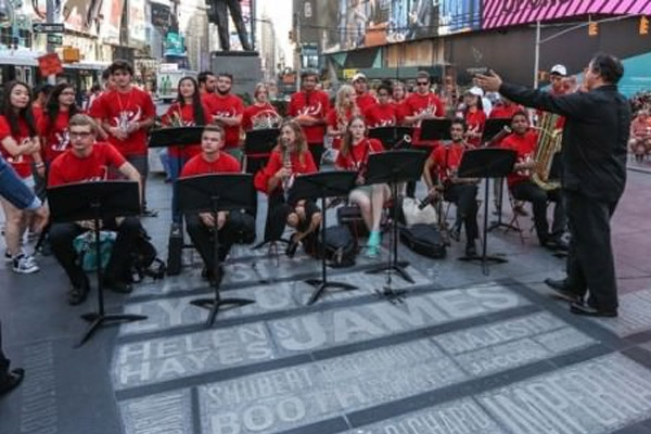 Times Meydanı'nda şehitler anıldı