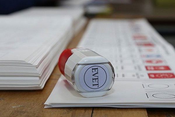 Siyasi partilerin aday listeleri için yarın son gün