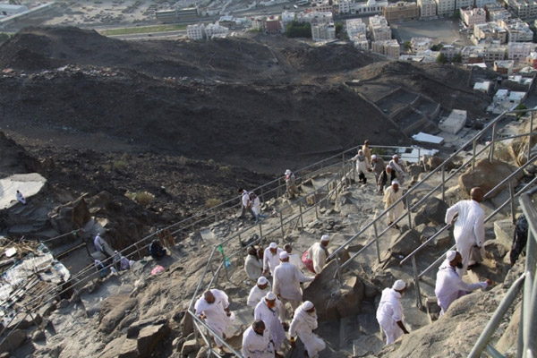 Müslümanlar Hira'ya akın etti