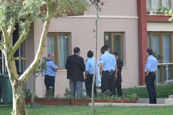 Genç astsubay 10. kattan atladı