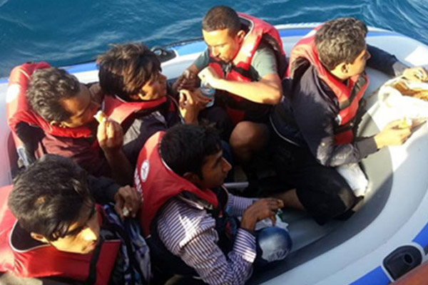 Tekne kaptanı 6 mülteciyi kurtardı