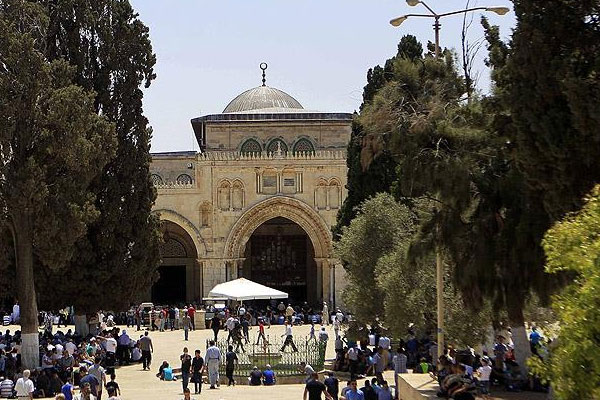 Mescid-i Aksa'ya girişe yaş sınırlaması