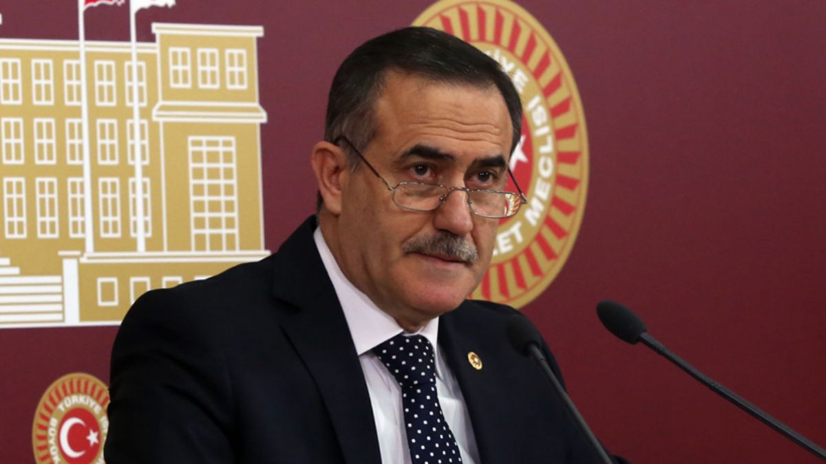 İhsan Özkes, Twitter temizliği yaptı