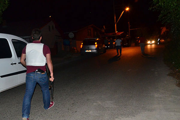 Cezaevi firarisinin mermisi bitince teslim oldu