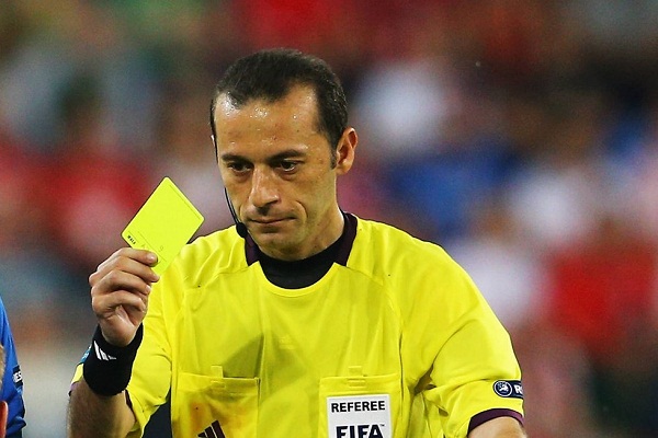 Trabzon'da hakem Cüneyt Çakır'a saldırı