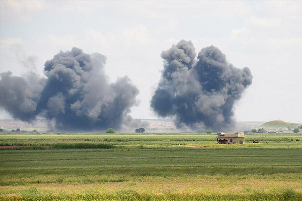 IŞİD'in mühimmat depoları bombalandı