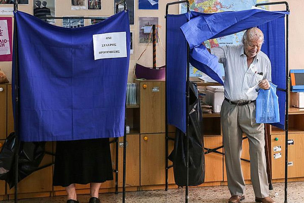 Yunanistan seçimden bıktı