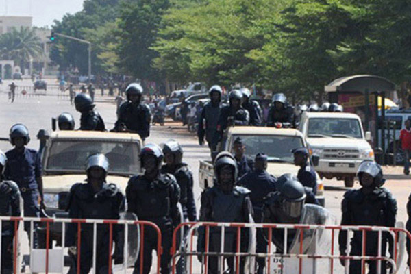 Burkina Faso'da güvenlik güçleri karşı karşıya geldi