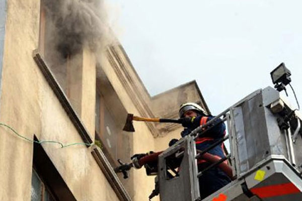 HDP Beşiktaş ilçe binasında yangın çıktı