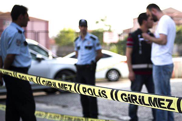 İzmir'de 'FETÖ' operasyonu