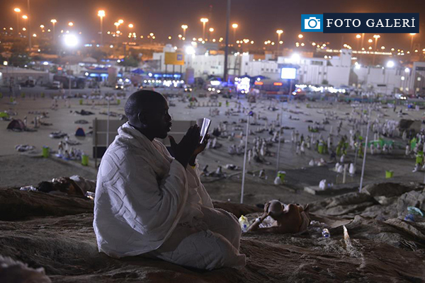 Hacı adayları Arafat'ta