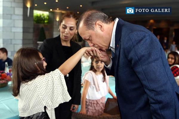 Erdoğan çocuklarla buluştu