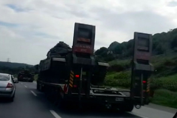 TEM’den tank sevkiyatı görüntülendi