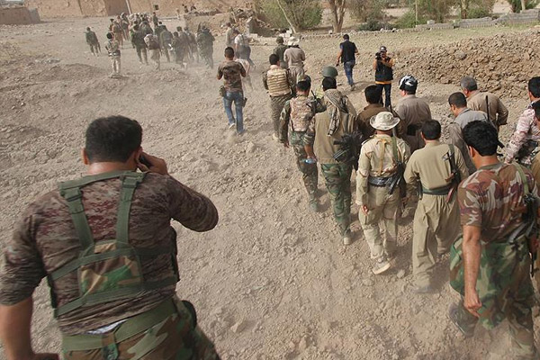 6 bin Peşmerge Suriye'ye geçti