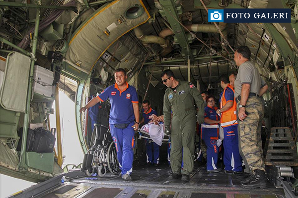 Yaralı ve hasta hacılar yurda getirildi