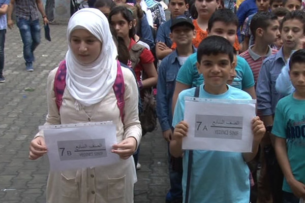 Suriyeli öğrenciler ders başı yaptı