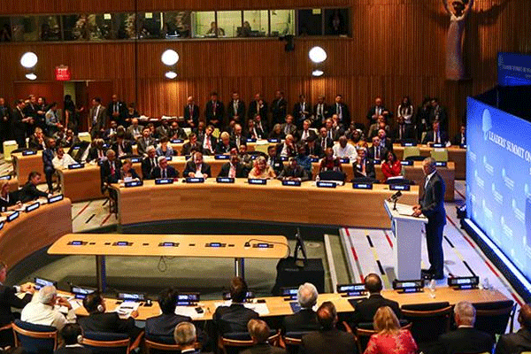 Davutoğlu, Obama ve Putin ile görüştü