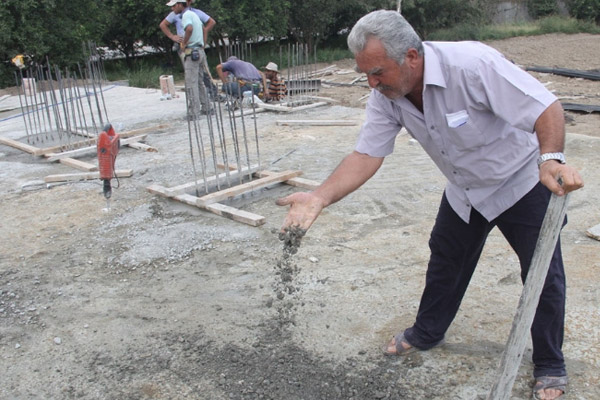 Aldığı beton sahte çıktı