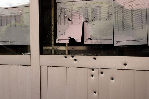 Van'da liseye silahlı saldırı