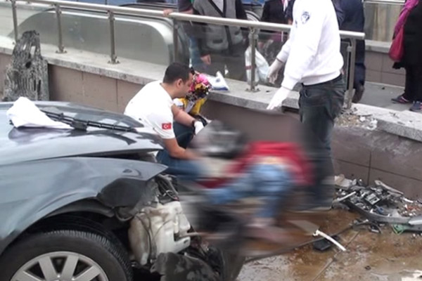 İstanbul'da feci kaza