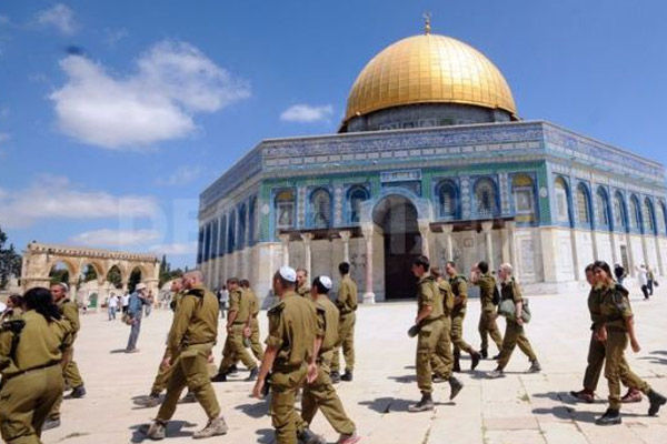 Mescid-i Aksa'ya girişlerde 40 yaş sınırı