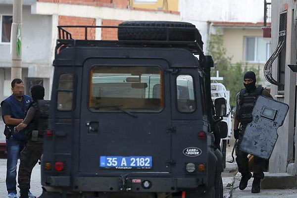 İzmir'de YDG-H'ye operasyon: 10 gözaltı