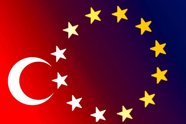 AB Türkiye ilerleme raporu ertelendi