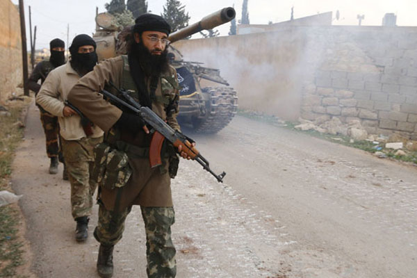 Suriye'de muhalifler savaş uçağı düşürdü