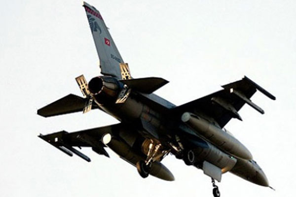 Türk jetleri yine taciz edildi