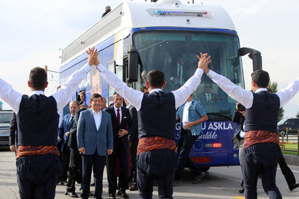 Başbakan Davutoğlu Erzurum’da