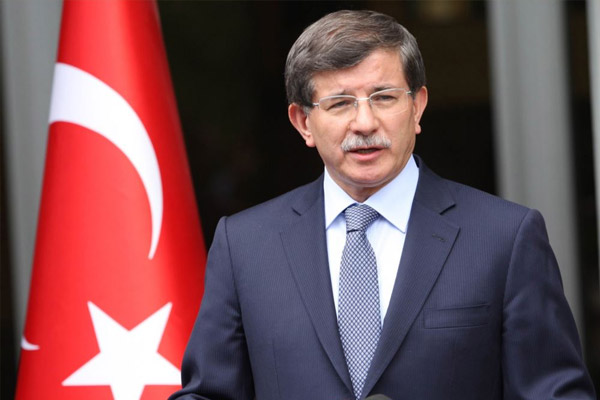 Davutoğlu: Rusya IŞİD'i vurmuyor