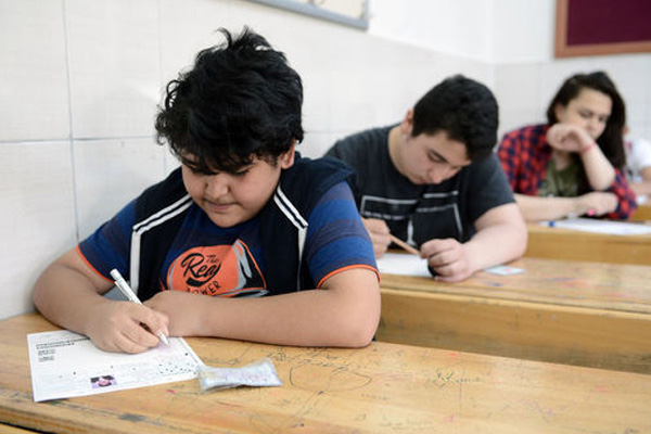 28 Nisan Cuma günü okullar tatil mi?