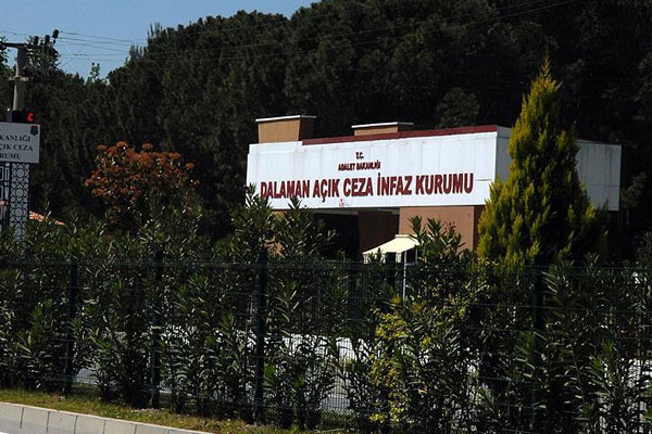 25 ceza infaz ve koruma memuru FETÖ'den gözaltına alındı