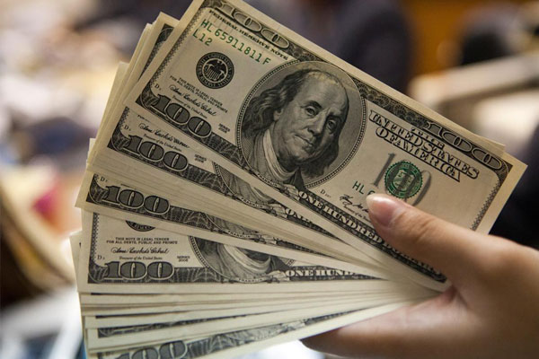 Dolar son 2 ayın en düşük seviyesine geriledi