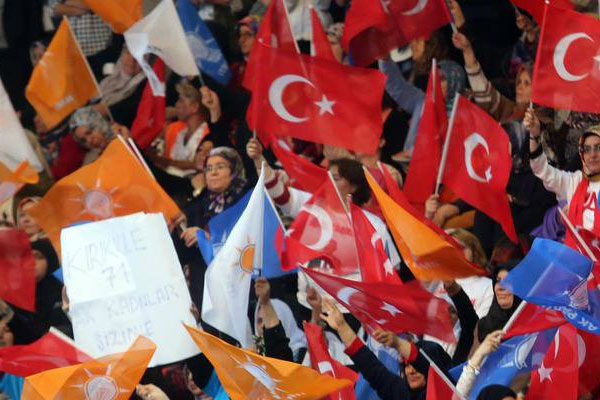 AK Parti'de olağanüstü kongre kararı