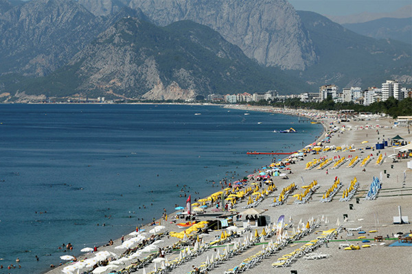 Antalya'da 'açık alanda alkol içmek' yasaklandı
