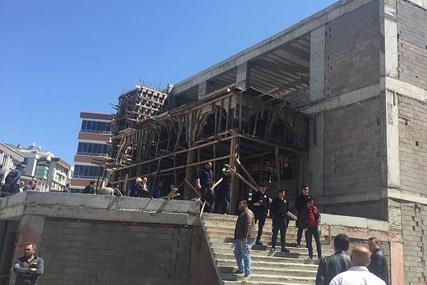 Samsun'da cami inşaatında çökme: 3 ölü
