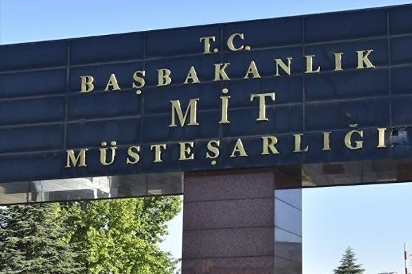Ahmet Zeki Üçok: MİT'e büyük operasyon geliyor