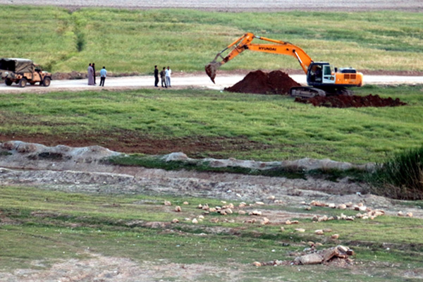 Suriye sınırına mevziler kazıldı