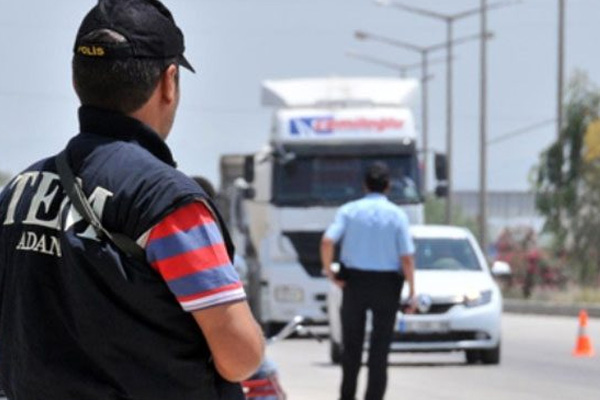 Van'da bomba yüklü araç imha edildi