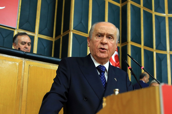 Bahçeli'den FETÖ ile mücadele çıkışı! 'Siyasete gelince ağırdan alınıyorsa bir bit yeniği vardır'