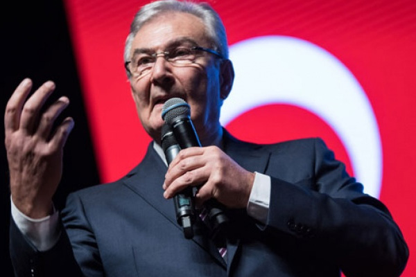 Baykal'dan Kılıçdaroğlu'na 'Cumhurbaşkanı adayı olmazsan bırak' mesajı