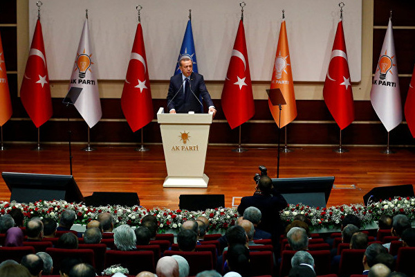 Selvi: Erdoğan ilk kez Gül'e meydan okudu