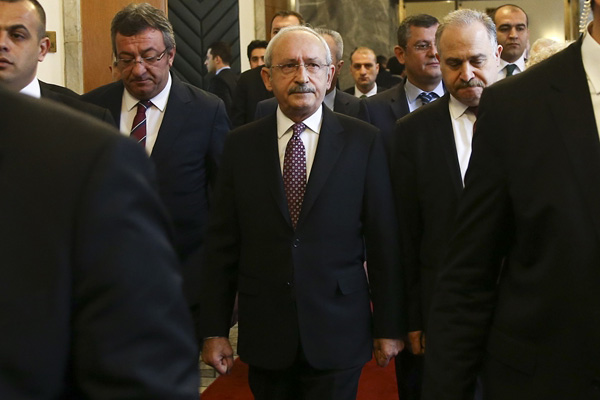 CHP’de kongre rüzgarı sert esiyor