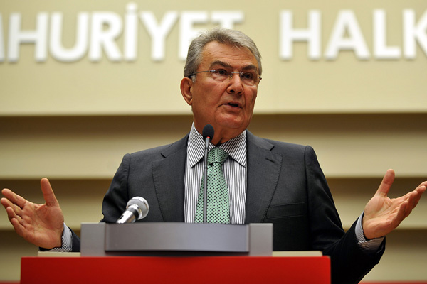 Baykal'dan Fikri Sağlar tepkisi: CHP sopa sallanarak yönetilemez
