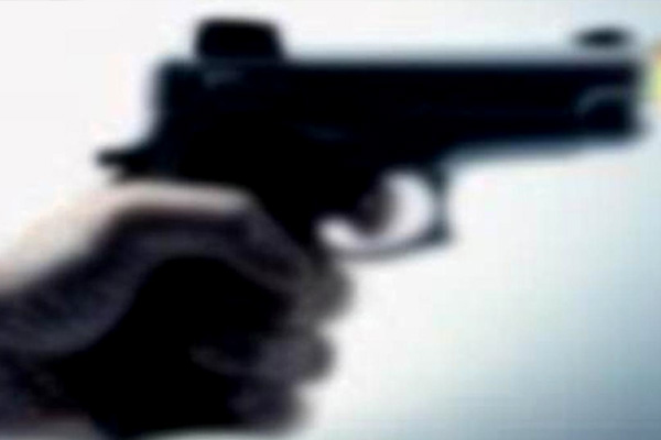 Liseli genç, kız arkadaşını öldürüp intihar etti